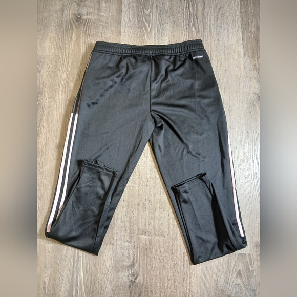 Adidas Aeroready Black Sweatpant With Pink Side Stripes. Size Medium 12-14 - Picture 8 of 8